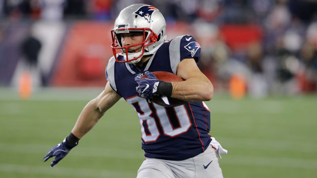 Patriots wide receiver Danny Amendola (80) returns the ball against the Jaguars.